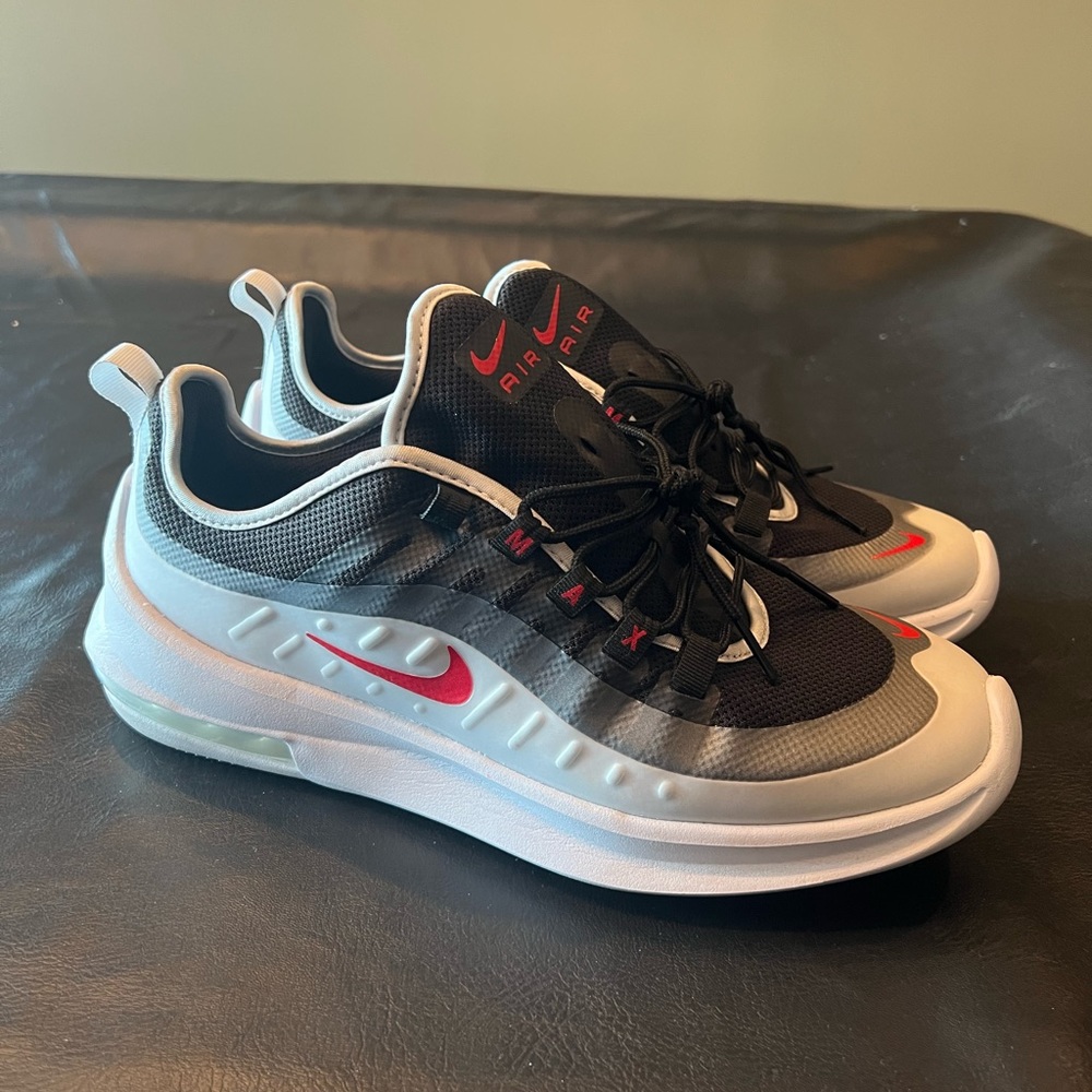 Mens Nike Air size 10